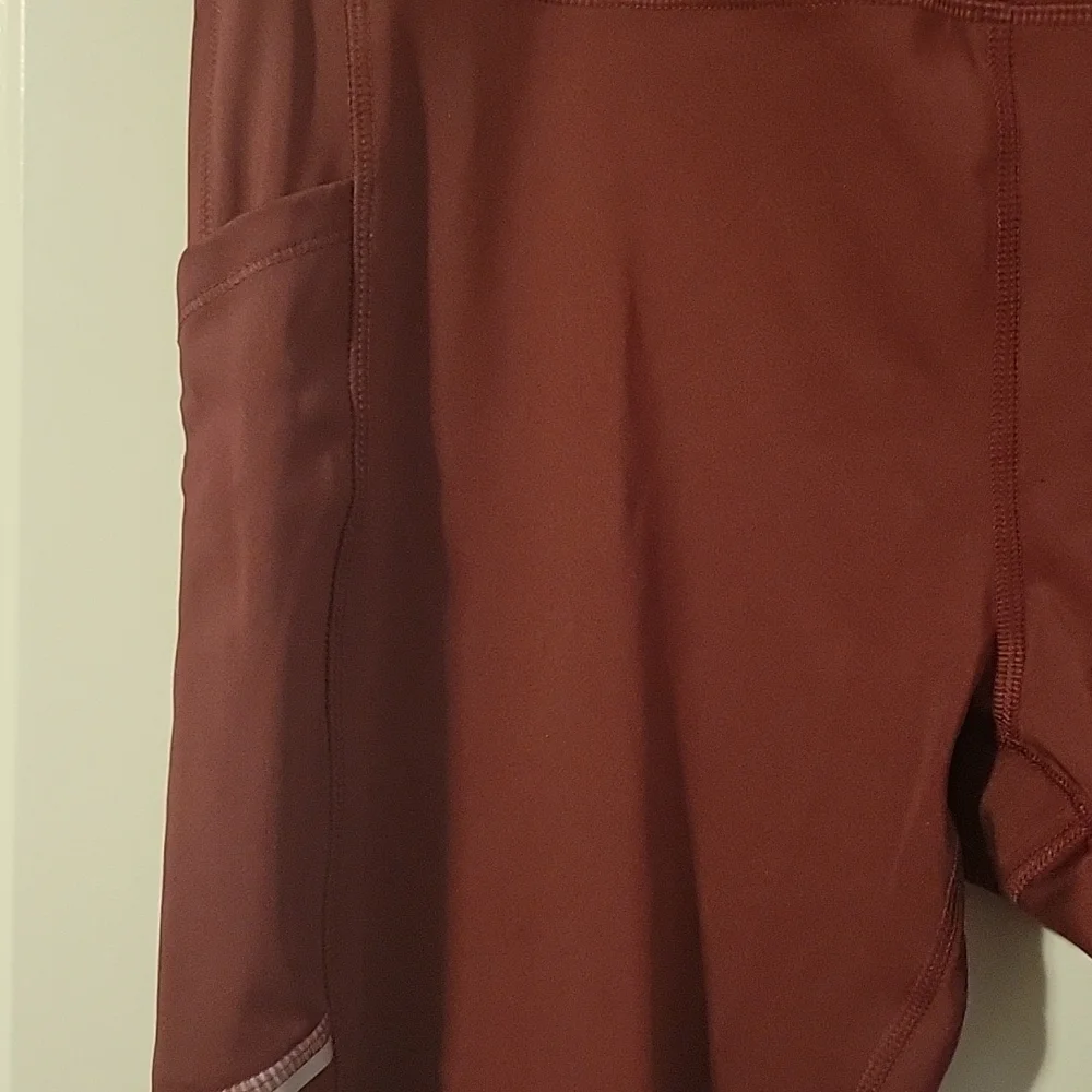 All IN MOTION Garnet Red High Rise Workout Pants Legging 1x Nwt - Picture 3 of 7